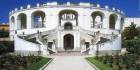 La Villa Campolieto è una villa vesuviana situata lungo il Miglio d'oro